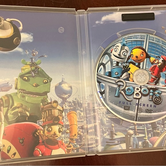 ROBOTS DVD;with case;Full-screen;frm the creators of Ice Age;Great condition. - Picture 3 of 8